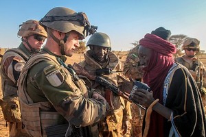 Que fait l’armée française au Sahel ?