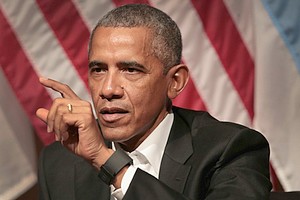 Barack Obama visite sa famille kényane et inaugure un centre de jeunesse