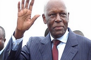 Angola: dos Santos cède la présidence du parti au pouvoir après 4 décennies de règne