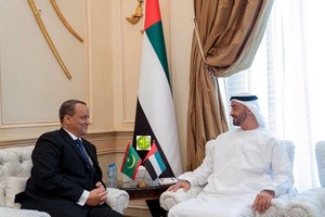 Le ministre des Affaires étrangères s’entretient avec le prince héritier d’Abu Dhabi