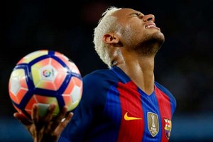 Football : Neymar se rapproche du PSG