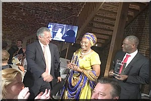 Maggy Barankitse reçoit le prix de la Fondation pour l’égalité des chances en Afrique
