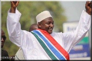 Gambie : qui est Adama Barrow, l’homme qui a réussi à faire tomber Yahya Jammeh ? 