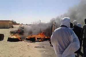 ARAFAT : De petits enfants brûlent des pneus pour protester contre la Flambée des prix