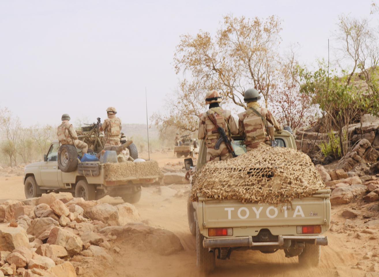 Le CEMGA s’assure de l’opérationnalité des unités  militaires basées à la frontière avec le Mali