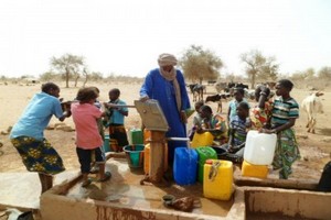 Pénurie d’eau dans certains quartiers de Kaédi : colère et indignation des populations