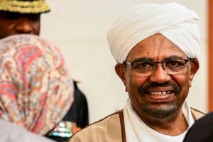 Omar El-Béchir inculpé au Soudan