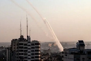 Gaza : Israël tue un haut commandant palestinien, des tirs de roquettes en réponse