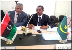 Signature d’un accord de coopération entre les deux chambres de commerce de Mauritanie...