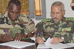 Mali- G5 Sahel : Passation de service entre Didier Dacko et le Général Mauritanien