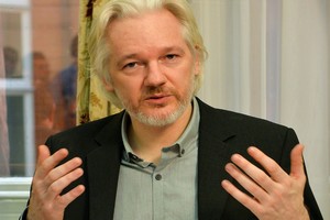Julian Assange arrêté par la police britannique dans l'ambassade d'Equateur 