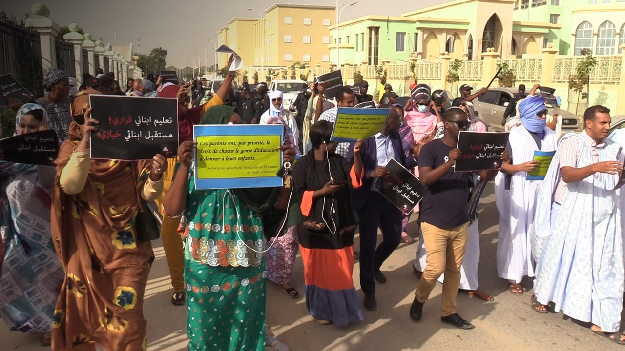 Mauritanie : manifestation contre l’obligation d’inscrire les élèves de première année du primaire au public