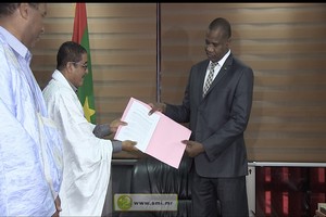 Le ministre de la Culture reçoit le cahier de doléances d'institutions de la presse nationale