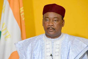Le président nigérien Mahamadou Issoufou prend la tête du G5 Sahel