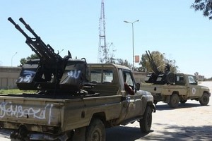 L'ONU renouvelle l'embargo sur les armes en Libye