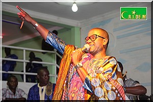 Ousmane Gangué donne son premier concert en Mauritanie deux mois après la sortie de son deuxième album au Sénégal [Vidéo & PhotoReportage]