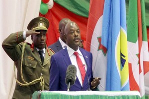 Burundi : la communauté internationale salue la décision de Pierre Nkurunziza mais reste prudente
