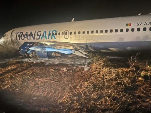 Nouvelle série noire pour Boeing : onze blessés après la sortie de piste d’un avion à Dakar