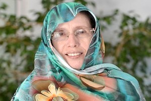 Madame Aminetou mint Ely, présidente de l’Association des Femmes Chefs de Famille (AFCF) : ‘’Ghazwani doit prouver aux mauritaniens qui doutent de son indépendance vis-à-vis d’Aziz qu’il peut gouverner le pays sans tutorat de quiconque’’