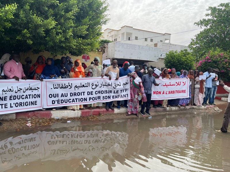 Des parents d'élèves mauritaniens manifestent contre l'arabisation de l'éducation primaire