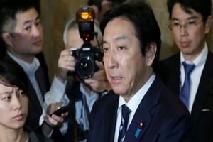 Un ministre japonais démissionne pour avoir offert des melons et des crabes à ses électeurs