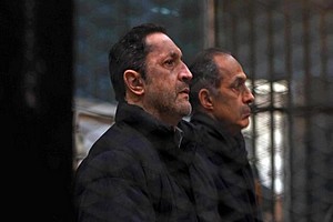 Deux fils de Hosni Mubarak acquittés en Egypte