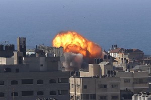 L'armée israélienne détruit un immeuble abritant Al-Jazeera et AP à Gaza