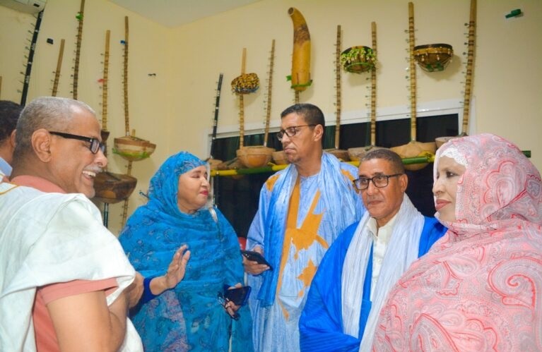 Un groupe de professionnels des médias mauritaniens visite le Musée Ardine