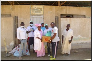 Propreté : A l’ occasion du 8 mars, l’AJSDI donne un coup de balai au dispensaire de Sebkha - [PhotoReportage]