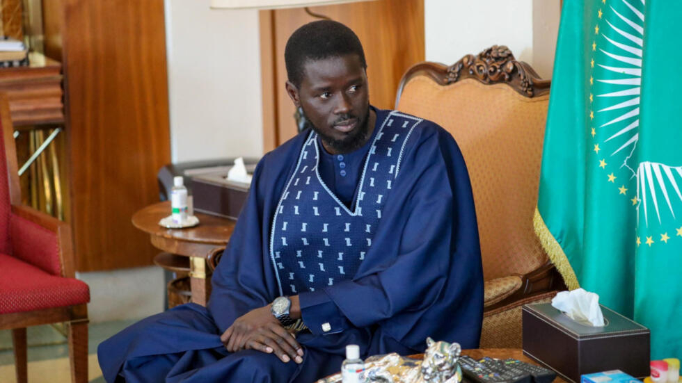 Renégociation des contrats d’hydrocarbures au Sénégal : l’option « risquée » du président Faye