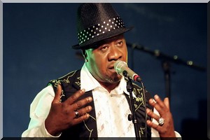 Musique: décès à Abidjan du chanteur congolais Papa Wemba