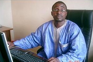 La loupe du Rénovateur : Déviations démocratiques et incertitudes présidentielles  de 2019 !