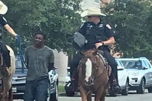 Un Noir, une corde, deux policiers : aux Etats-Unis, la photo de la honte