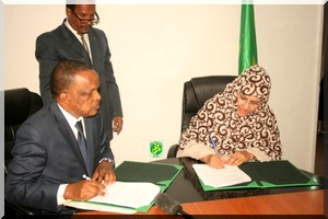 La Mauritanie et la FAO signent un programme anti- antiacridien