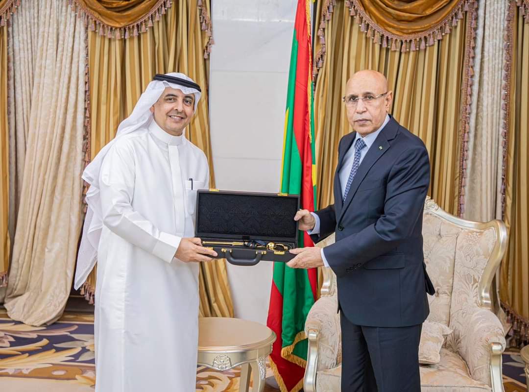 Le Président de la République reçoit le PDG d’Arabsat