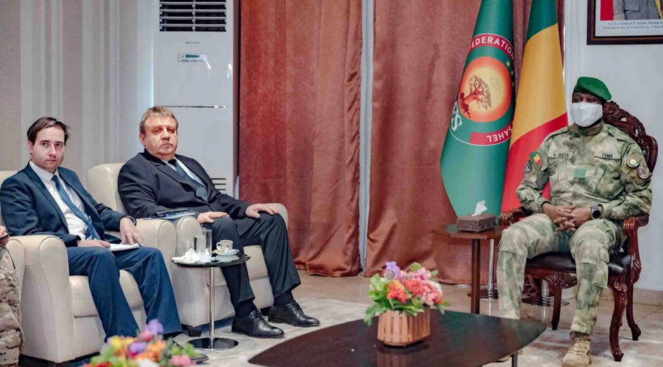 Mali : Assimi Goïta apparaît en public et réduit au silence les rumeurs sur son état de santé