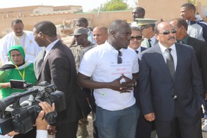 Ould Abdel Aziz promet de réhabiliter le stade Veten Ould R'Gueibi