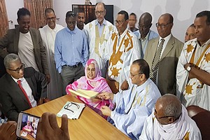 Présidentielle 2019- Ould Boubacar dépose son dossier auprès du conseil constitutionnel