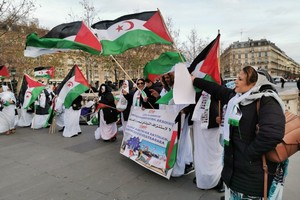 Le peuple Sahraoui dénonce le Maroc et la France place de la République