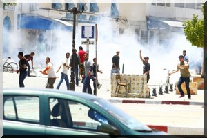 Tunisie : un mort et des blessés dans des affrontements entre salafistes et policiers à Tunis et Kairouan [Video]