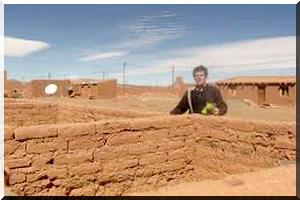 Tour du Monde en auto-stop :  Adrien Laporte aux portes de l’Adrar