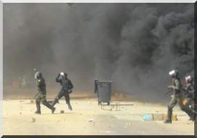 Nouveaux affrontements entre police et étudiants de l’ISERI. 