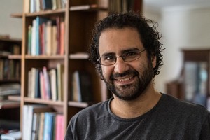 Une icône de la révolution égyptienne, Alaa Abdel-Fattah, écope de cinq ans de prison