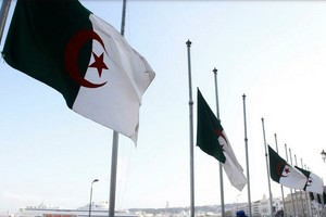 Algérie: drapeaux en berne et deuil «a minima» pour Abdelaziz Bouteflika