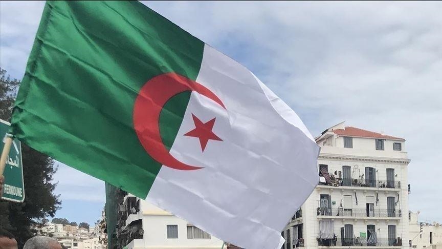 Signature de deux accords et de cinq mémorandums d'entente entre l'Algérie et l'Ouganda
