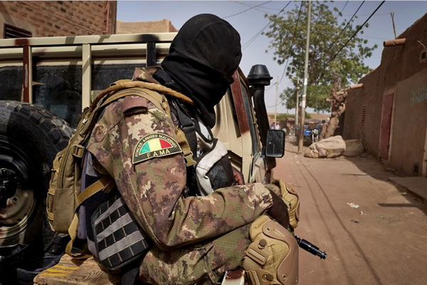 Mali: Human Rights Watch dénonce des exécutions sommaires par les Fama