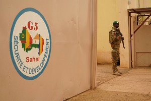 Sahel: réduire la force française serait 