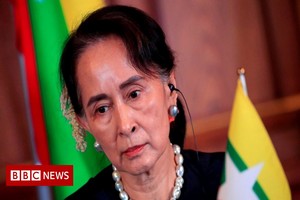 Birmanie : Aung San Suu Kyi condamnée à 4 ans de prison