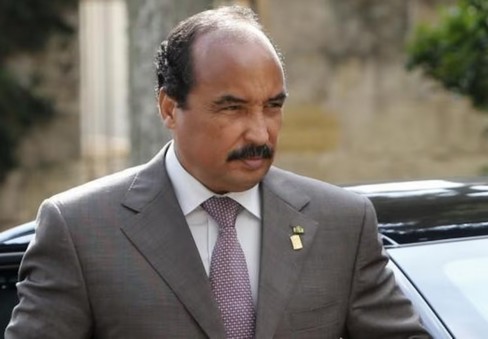 «Tout retard est préjudiciable à sa santé», la défense réclame l’évacuation en France de l’ancien président Ould Abdel Aziz