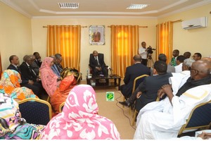 Le Président de la République se réunit avec des acteurs sociaux et politiques du Ksar 